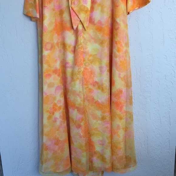Keyloun Vintage 60”s Hostess Dress - Picture 5 of 12